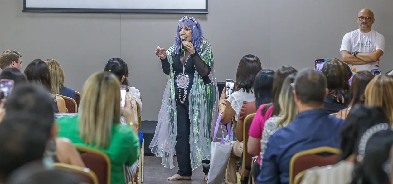 Palestrante motivacional, Leila Navarro