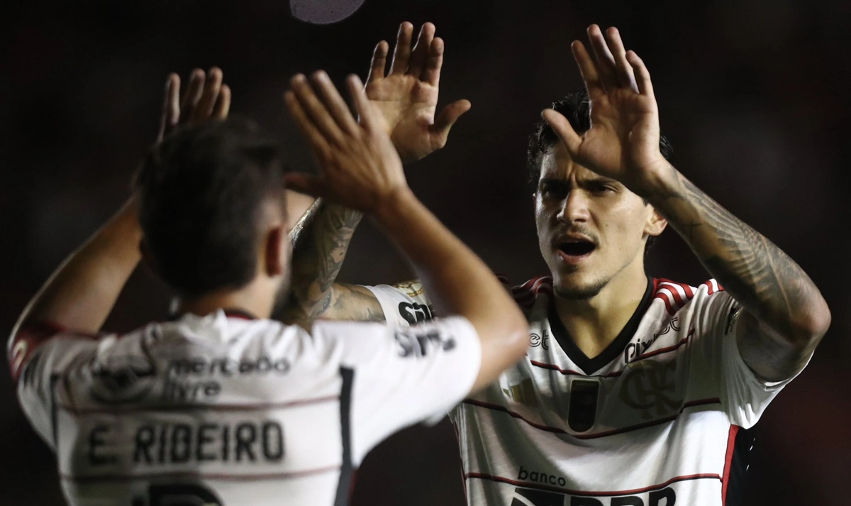 Pedro e Éverton Ribeiro marcaram gols na vitória do Flamengo