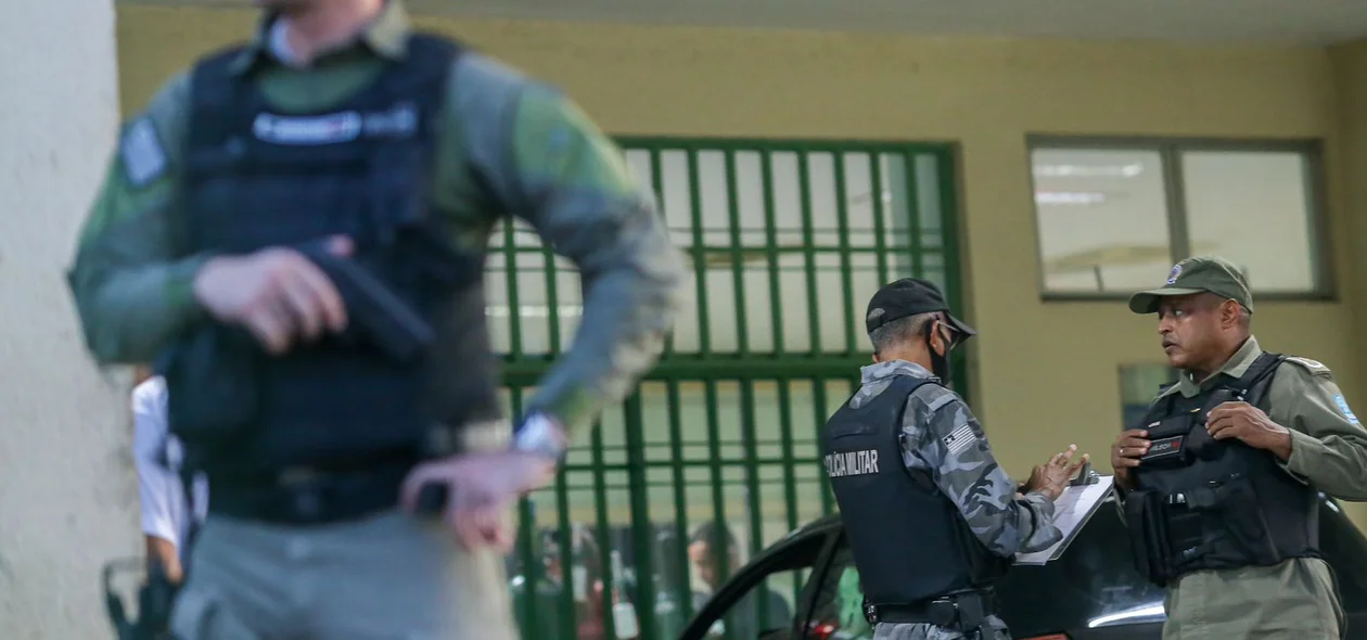 PMs chegaram no local e isolaram a área