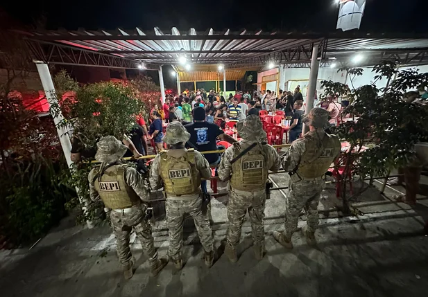 Polícia durante Operação Silêncio e Paz em Teresina