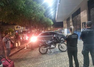 Polícia prende 15 pessoas durante blitzen em Teresina e Luzilândia