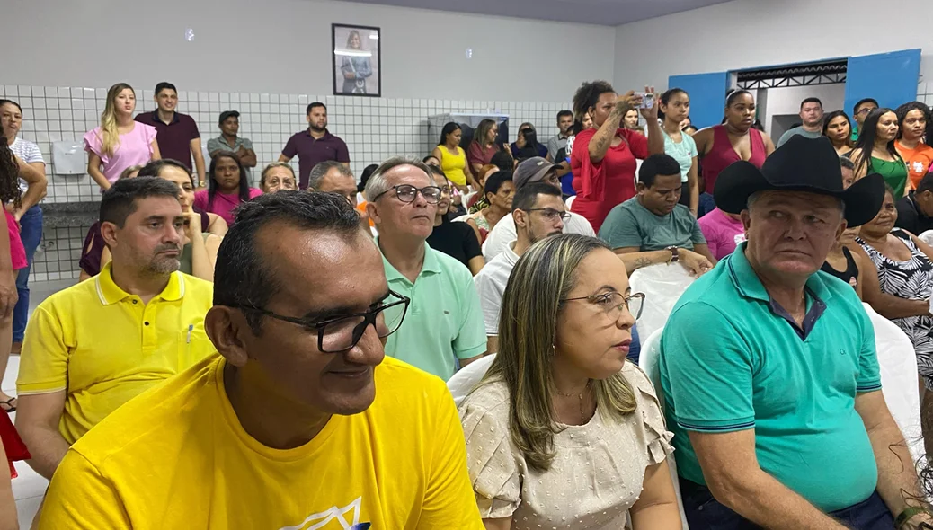 População esteve presente no local