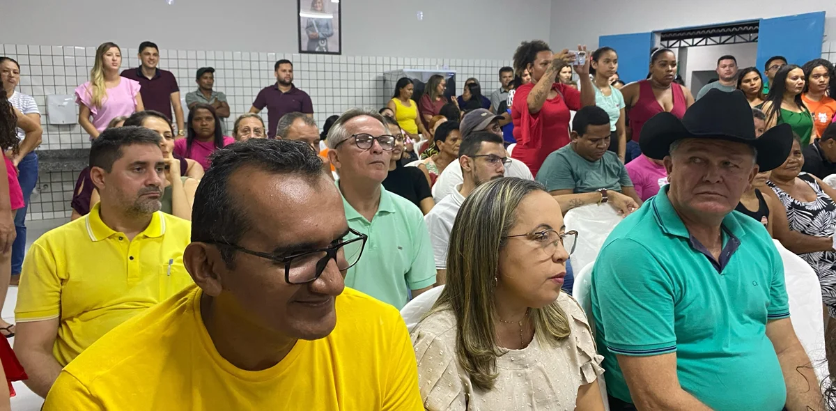 População esteve presente no local