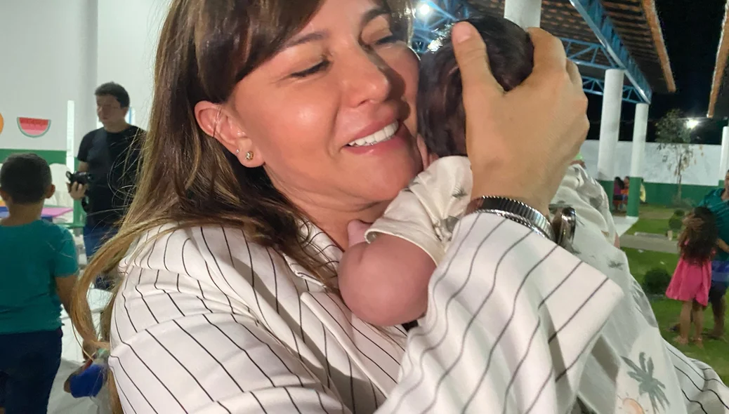 Prefeita Ivanária esteve presente na inauguração