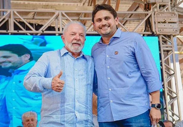 Presidente Lula e o ministro das Comunicações, Juscelino Filho