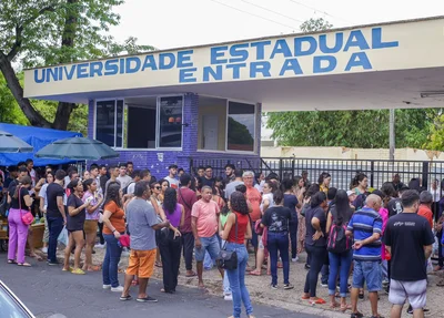 Primeiro de de aplicação do Enem na Universidade Estadual do Piauí