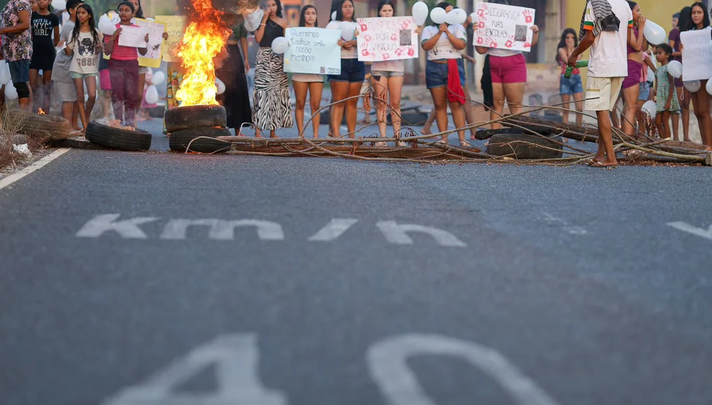 Protestou reuniu parentes e amigos de Vinícius