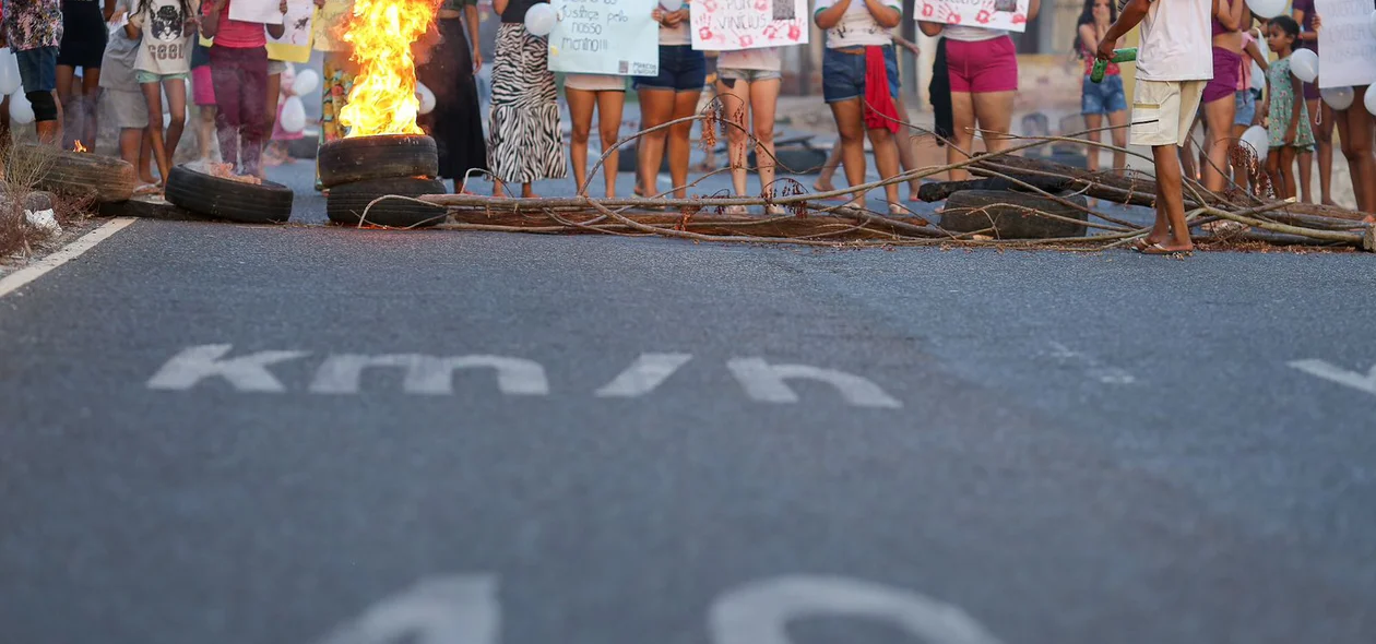 Protestou reuniu parentes e amigos de Vinícius
