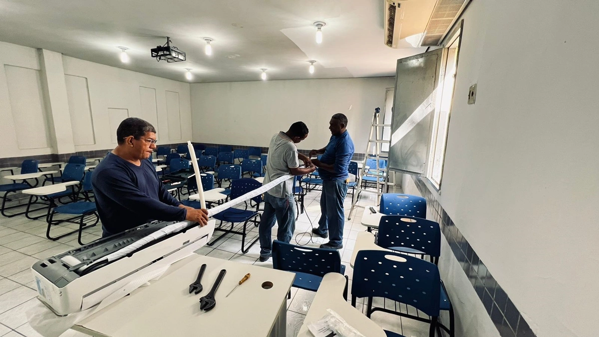 Reforma sala da Uespi