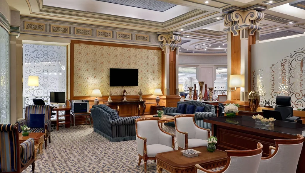 Ritz-Carlton é conhecido como "oásis"