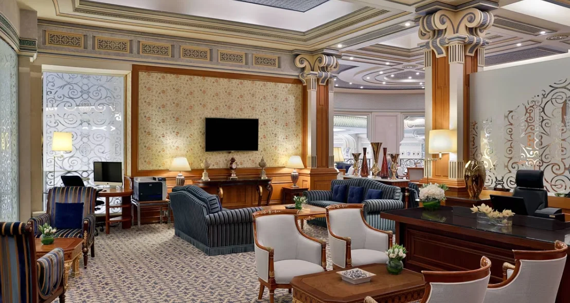 Ritz-Carlton é conhecido como "oásis"