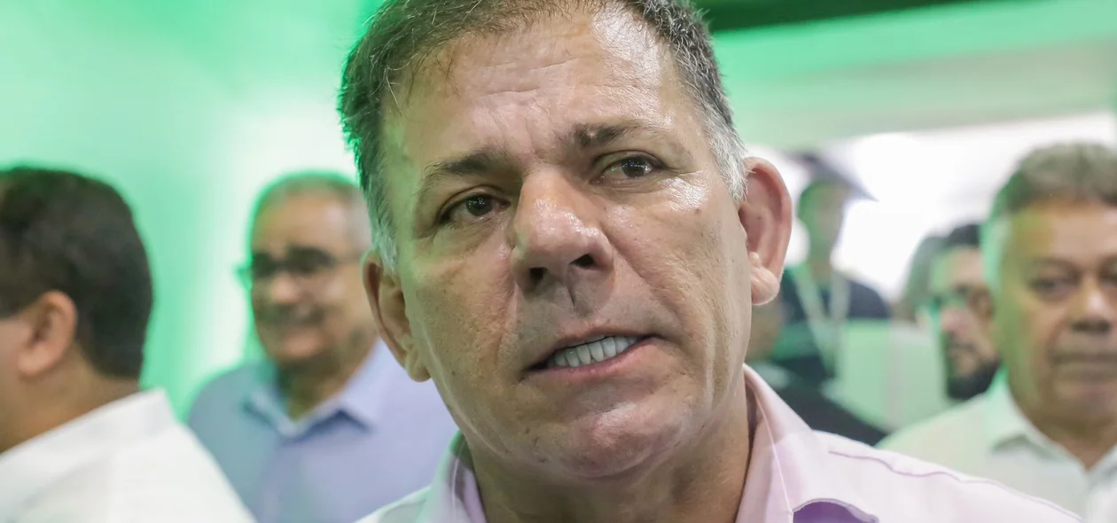 Secretário de Estado da Justiça, coronel Carlos Augusto