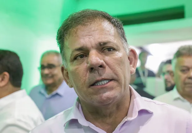 Secretário de Estado da Justiça, coronel Carlos Augusto