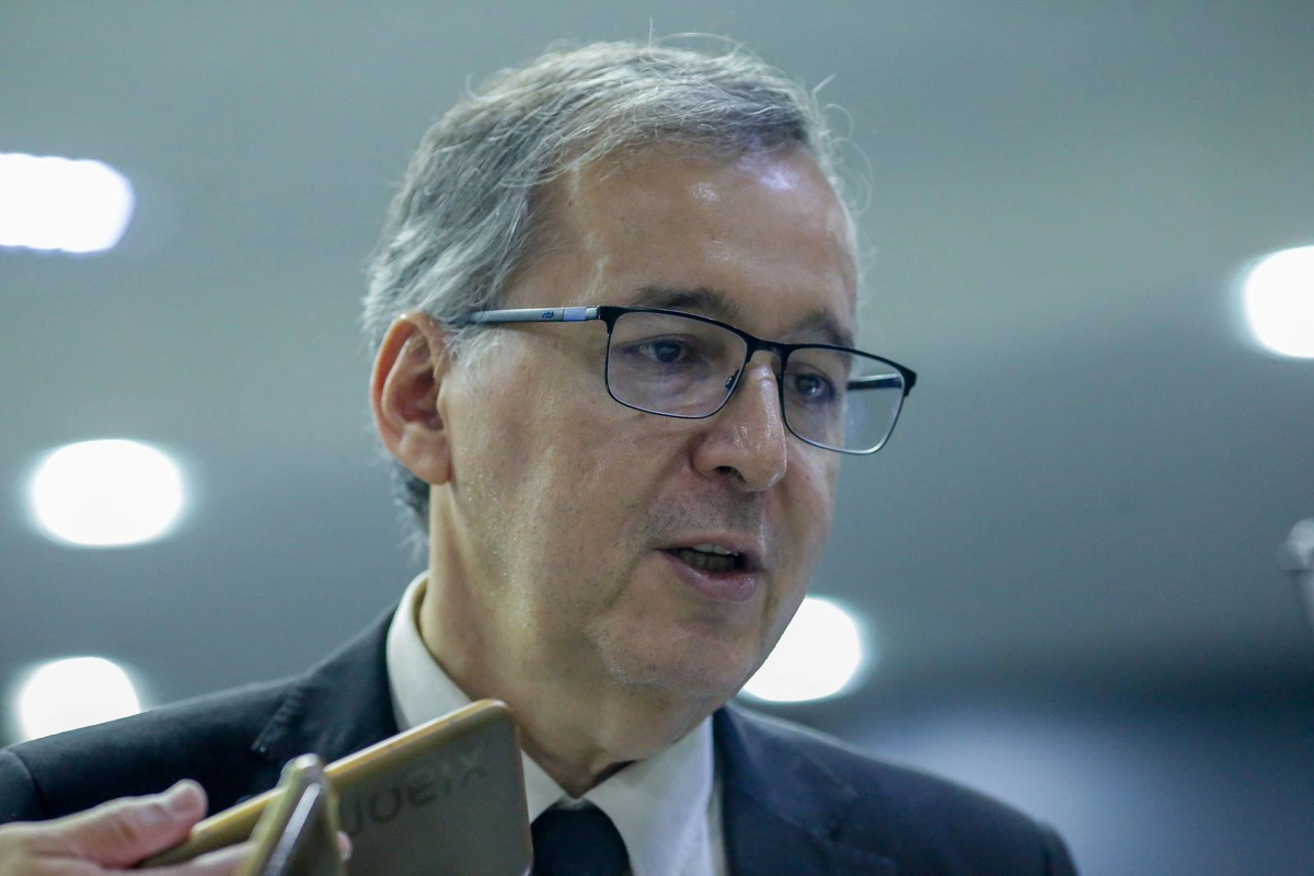Secretário municipal de Finanças Esdras Avelino