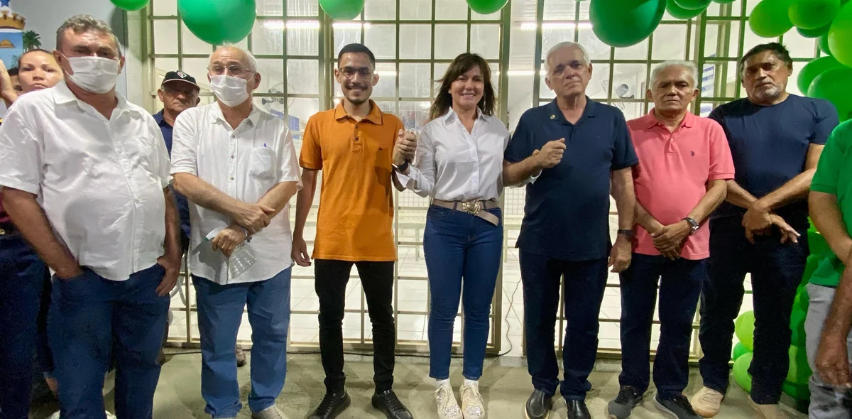 Secretários municipais, vereadores e diversas lideranças da comunidade local e região circunvizinha estiveram nas inaugurações