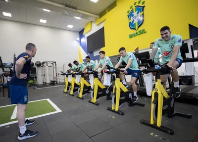 Seleção brasileira está completa e inicia treinos com bola nesta terça-feira (14)