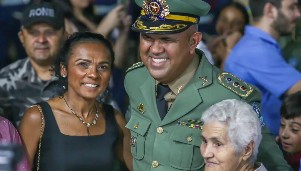 Tenente-coronel Audivan Nunes com a família