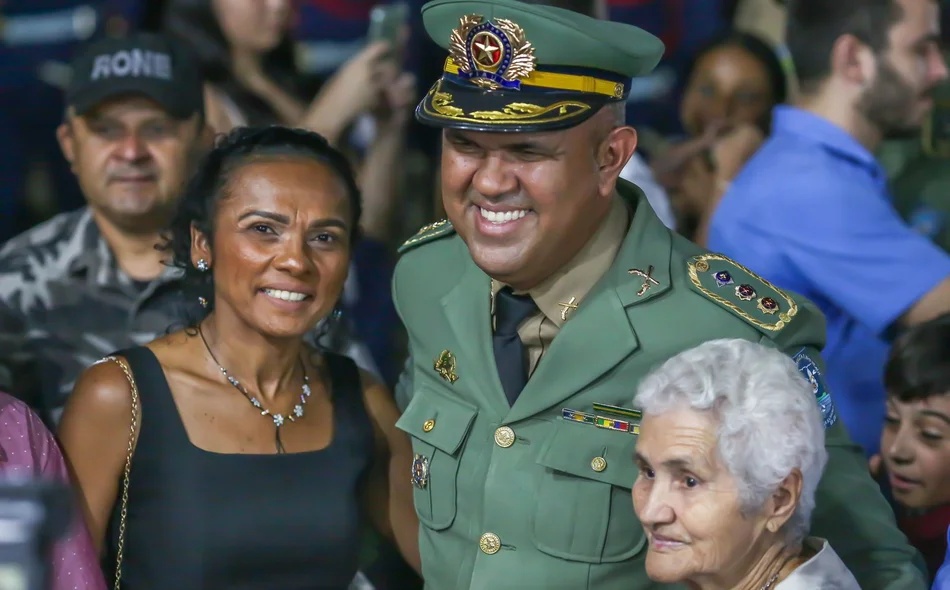 Tenente-coronel Audivan Nunes com a família