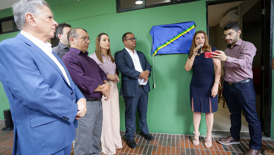 Vereadores estiveram presentes durante inauguração na Câmara de Teresina