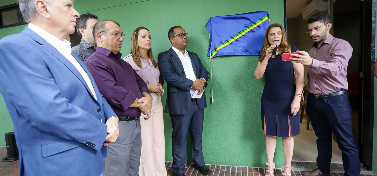 Vereadores estiveram presentes durante inauguração na Câmara de Teresina