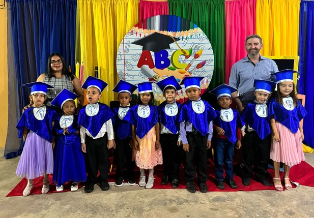 A Prefeitura de Esperantina, por meio da Secretaria Municipal de Educação realizaram o evento