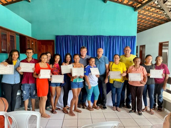 A Prefeitura em parceria com o SENAI e SEBRAE