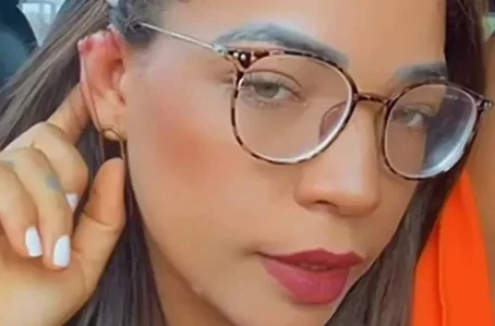 A vendedora Raylland Ferreira Barros publicou uma foto mostrando o ferimento na orelha