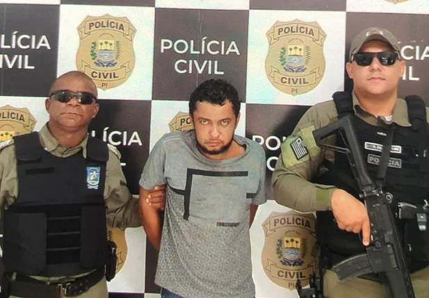 Adielson Costa Pereira, de 35 anos, foi preso dentro de sua residência.