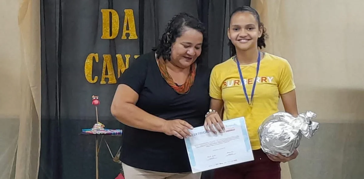 Alunos da rede municipal receberam medalhas pelas notas na OBMEP