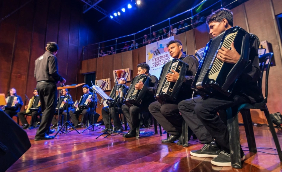 Apresentação da Banda 16 de Agosto