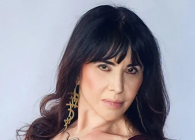 Atriz Claudia Alencar