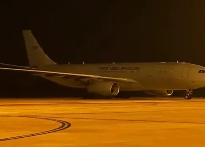 Avião da FAB com 48 repatriados de Gaza chega a Brasília