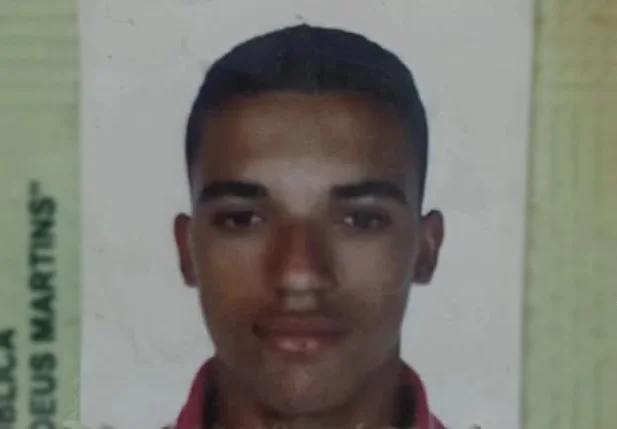 Carlos Alves Moura Filho