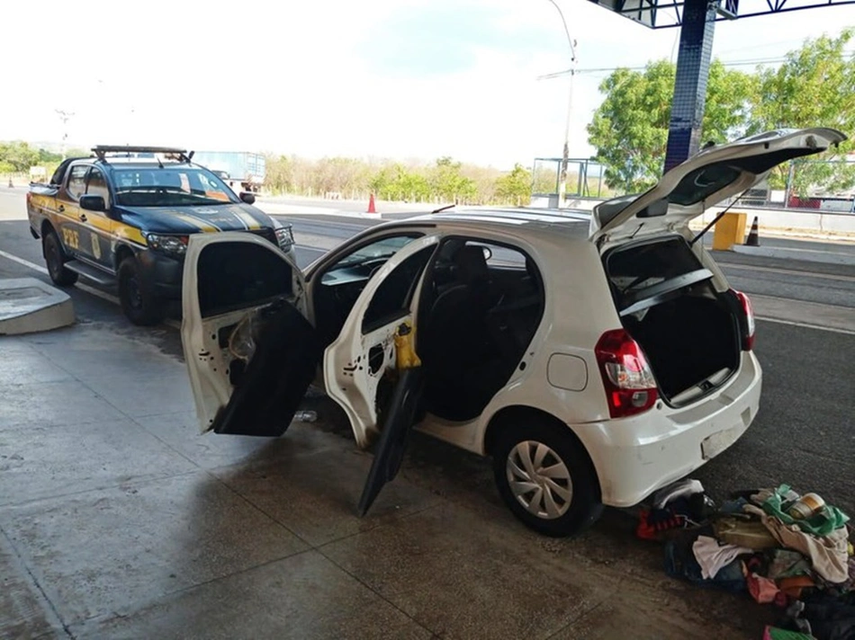 Carro em que a droga foi encontrada