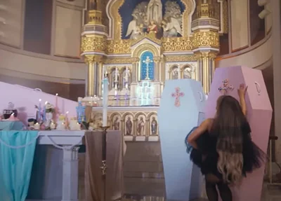 Clipe da "Feather"