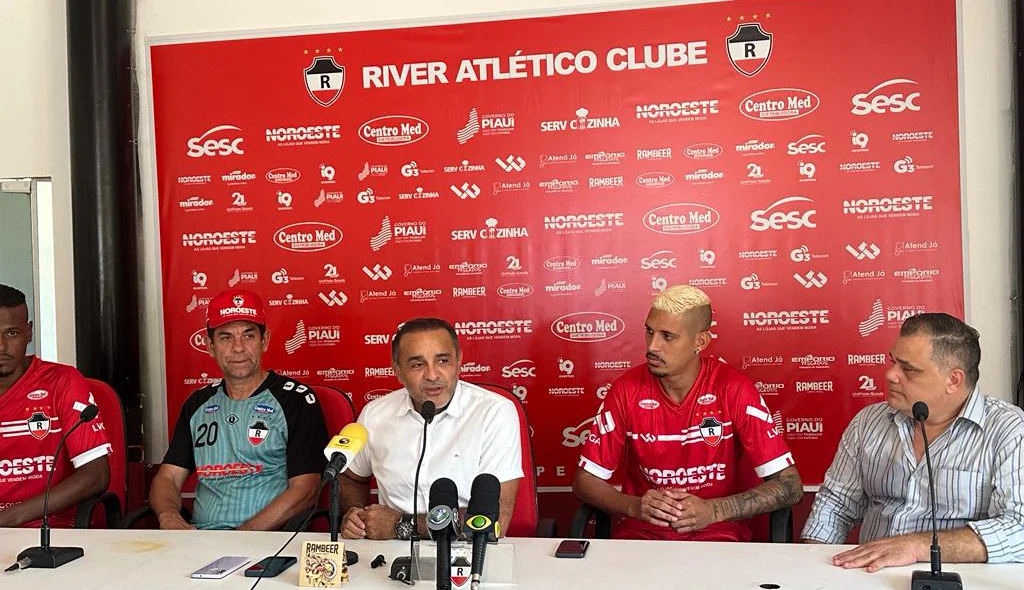 Coletiva aconteceu no centro de treinamento do River