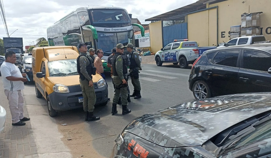 Criminosos roubam mercadorias dos Correios em assalto a carro do Sedex, em Parnaíba