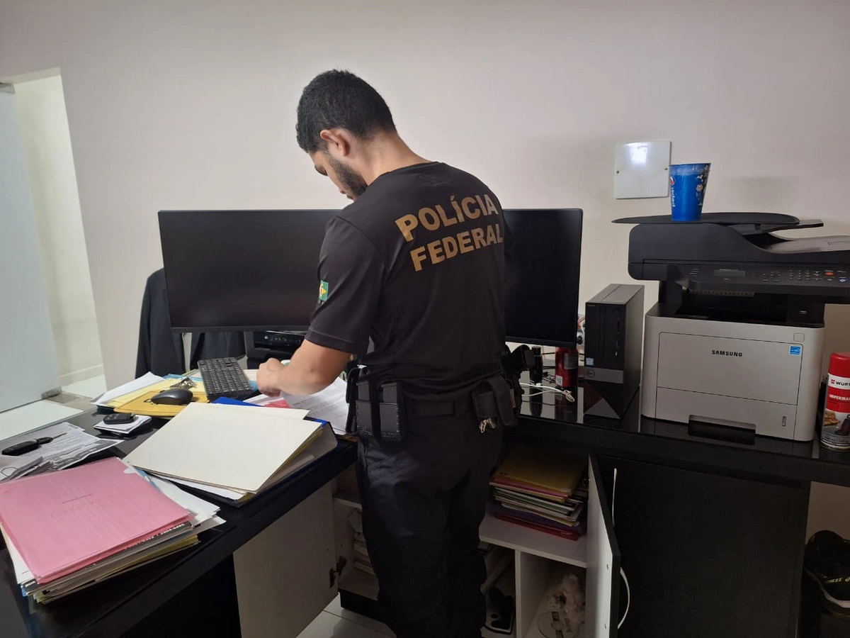 Cumprimento de mandado de busca na Operação Grima