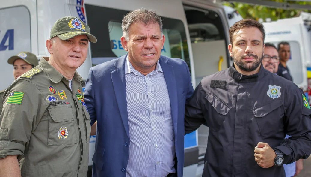 Deputado Carlos Augusto esteve presente na solenidade