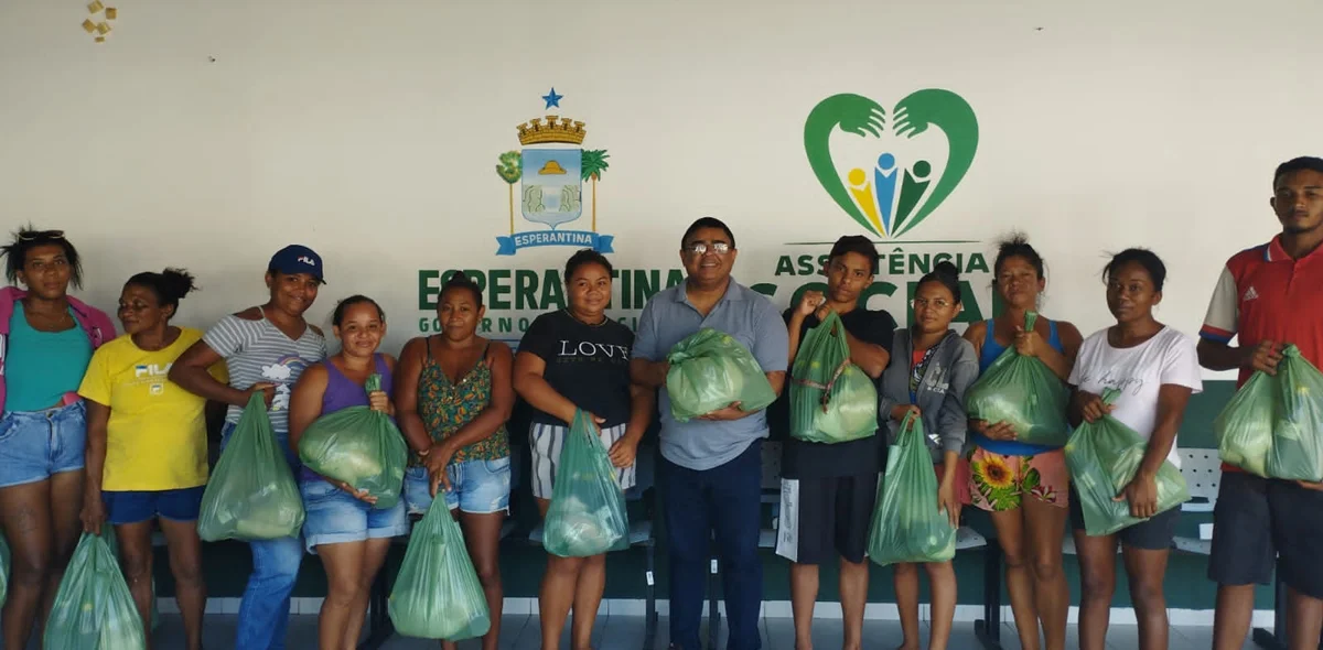 Entrega de produtos oriundos de agricultura familiar