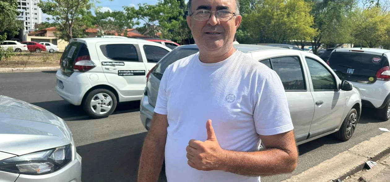 Eucherlis Lima, motorista de aplicativo, durante a manifestação