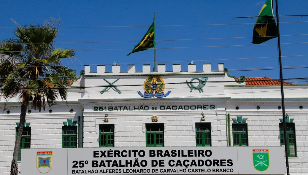 Fachada do 25BC