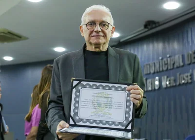 Gilson Figueiredo Viana recebeu o título de cidadão teresinense