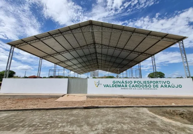Ginásio Poliesportivo é inaugurado em Joaquim Pires