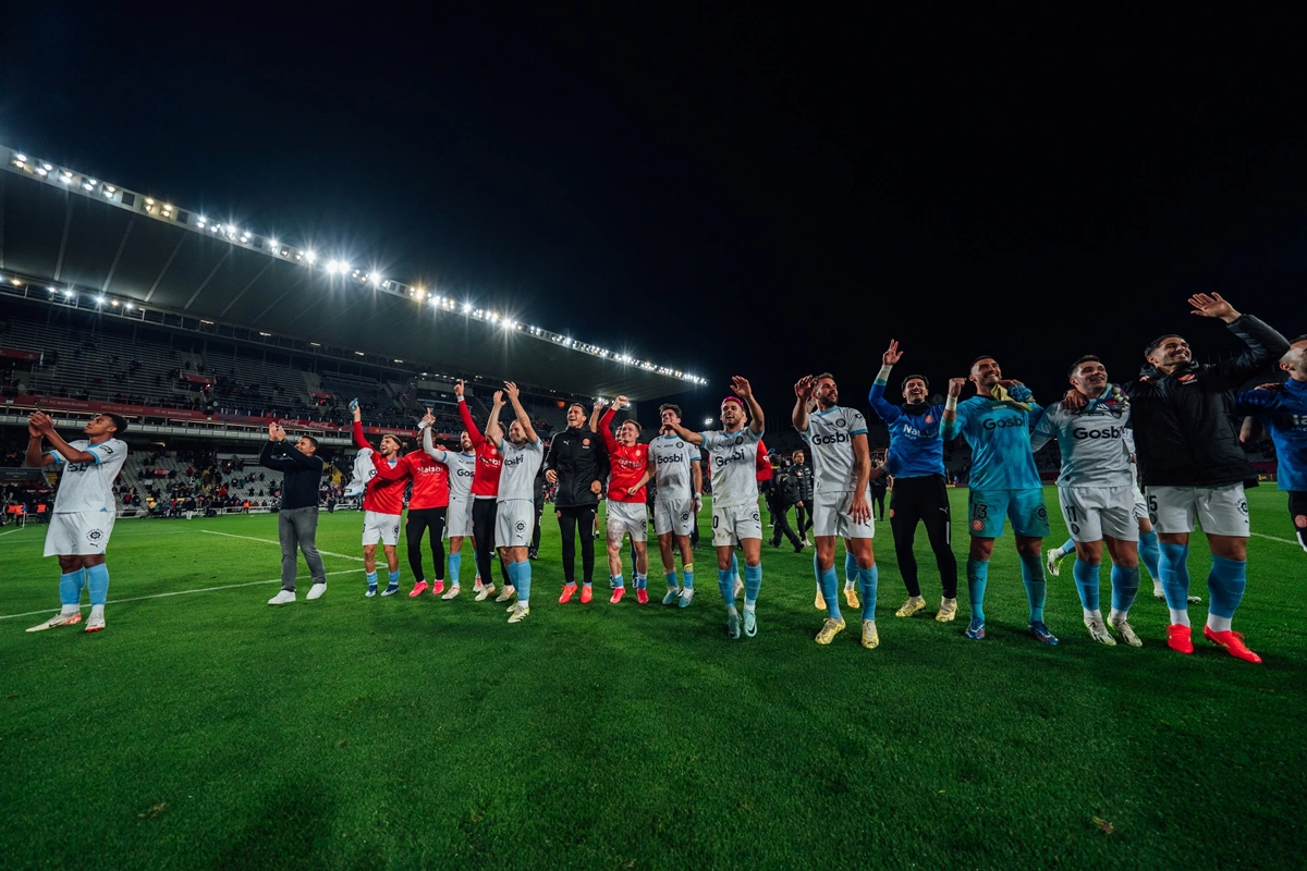 Girona vence com tranquilidade Barcelona e assume liderança da La Liga