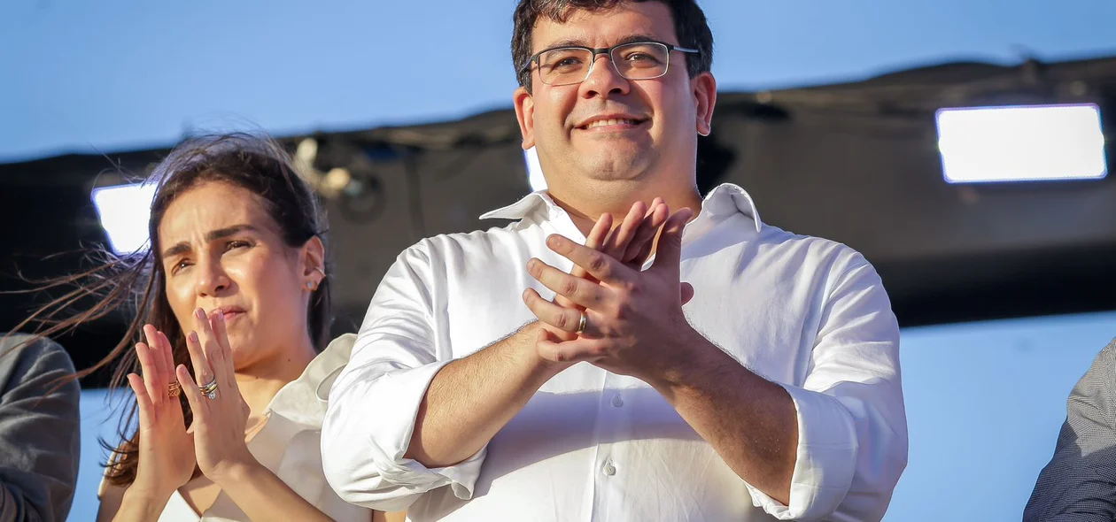 Governador ao lado da Primeira-dama