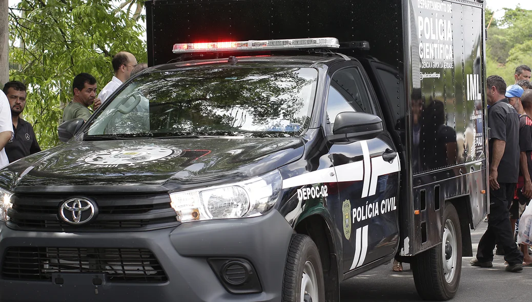 IML no local para a remoção do corpo