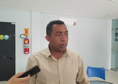 Joel Rodrigues durante encontro para o início da montagem do plano de governo do pré-candidato Sílvio Mendes