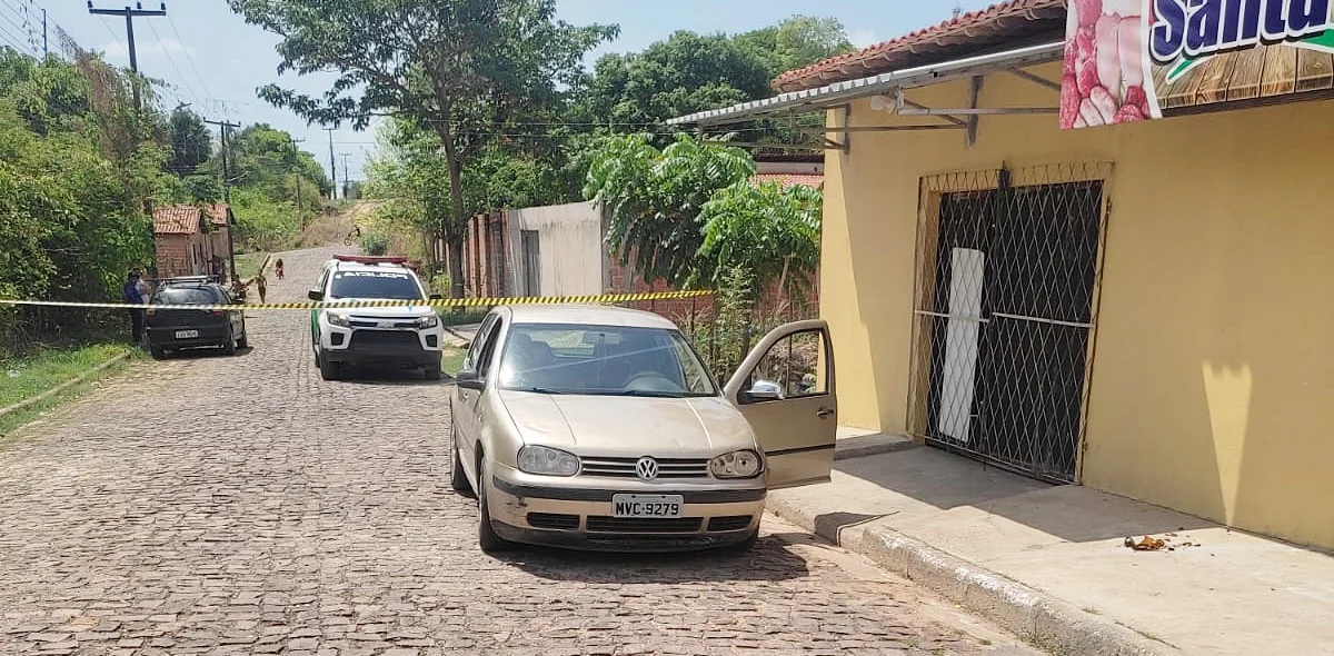 Local onde ocorreu o crime. A vítima morreu dentro do veículo no Parque Jacinta, zona sul de Teresina