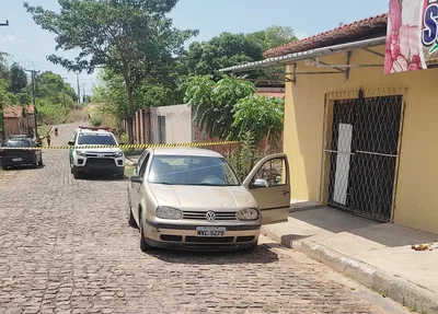 Local onde ocorreu o crime. A vítima morreu dentro do veículo no Parque Jacinta, zona sul de Teresina